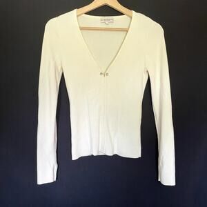 Guess white v-neck knit pullover sweater women's size small long sleeved top
